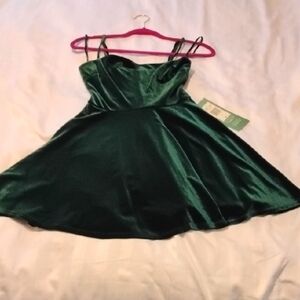 B Smart Junior Elegant Hunter Green Velvet Dress, Size: 3, NWT